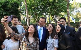 İstanbul Vakfı’nın Dr. Dilek Kaya İmamoğlu’nun fikir öncülüğüyle hayata geçirdiği Büyüt Hayallerini projesinin burs sağladığı 252 öğrenci okullarından mezun oldu